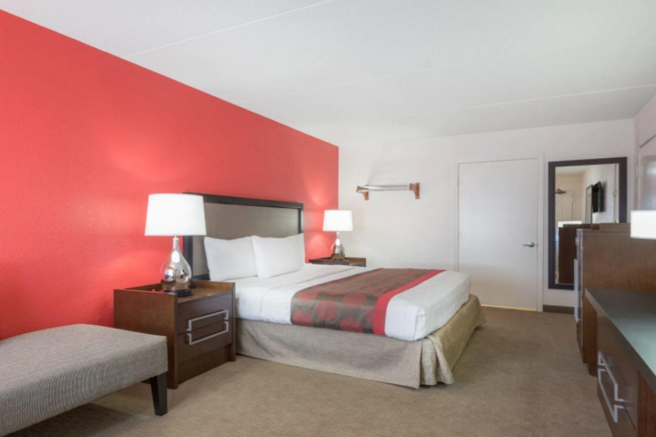 Ramada By Wyndham Albuquerque Airport Hotel Eksteriør billede