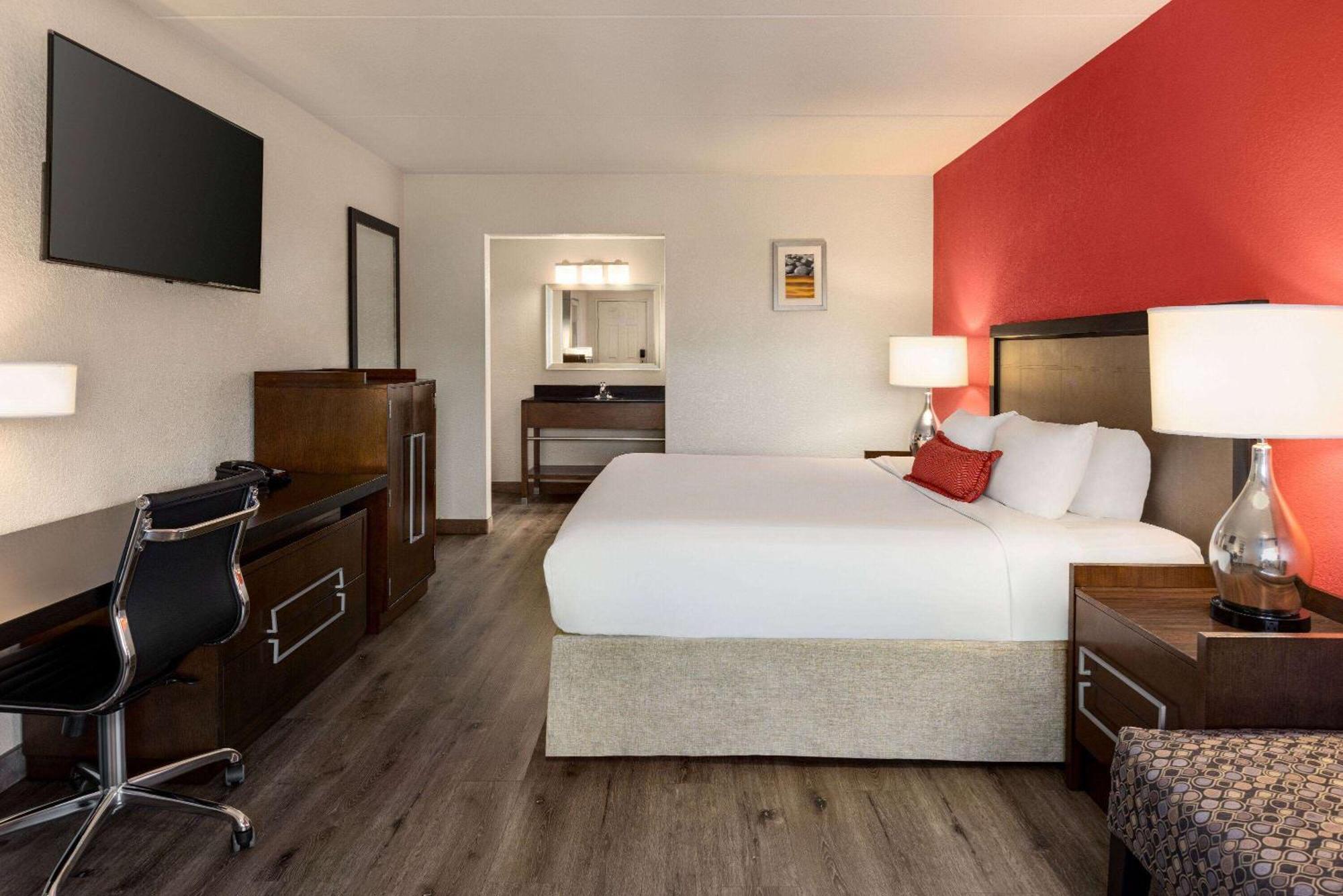 Ramada By Wyndham Albuquerque Airport Hotel Eksteriør billede
